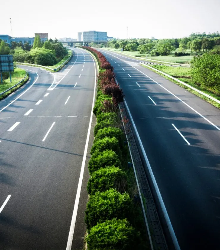 beedigital-two-way-road